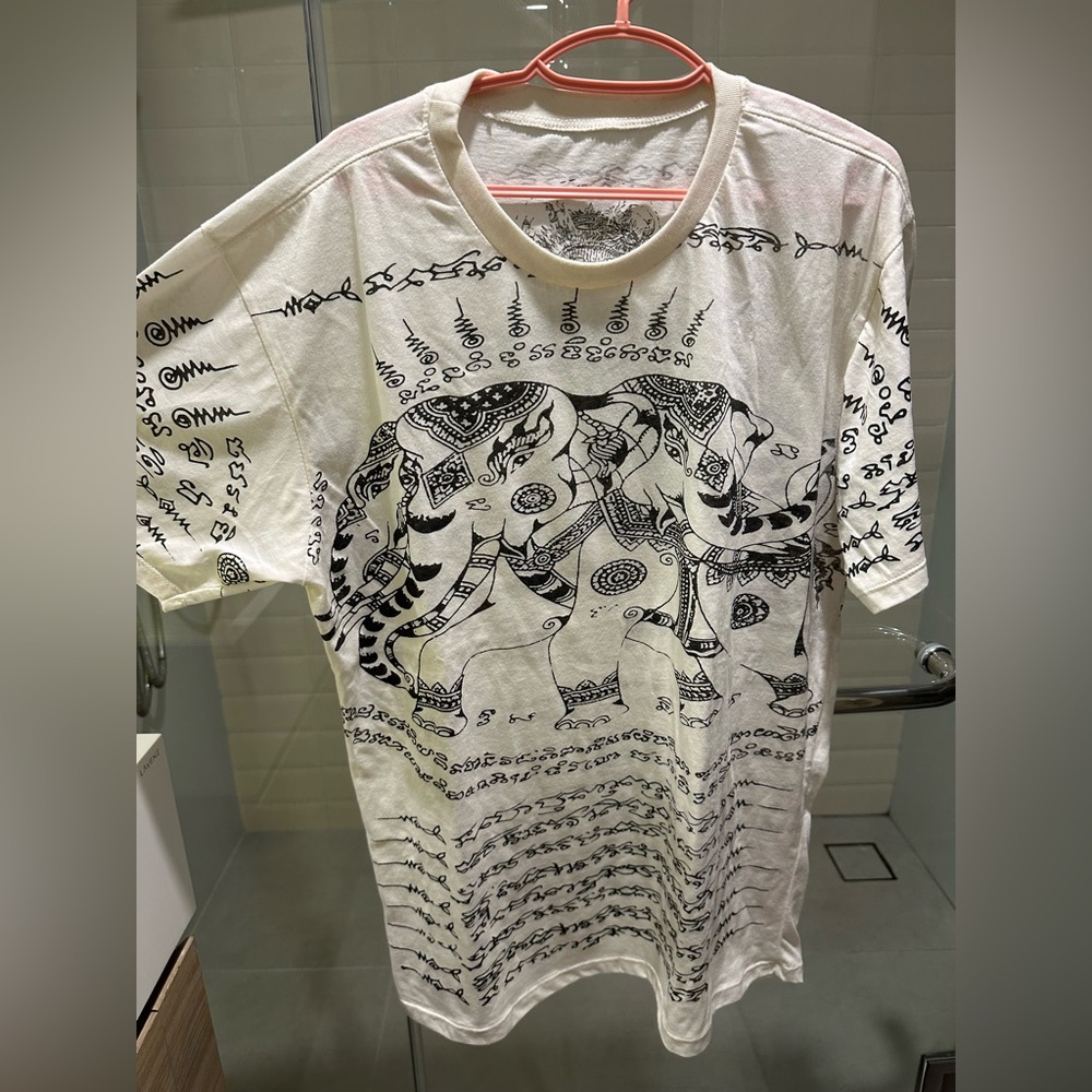 Men’s Graphic Tee Sz L